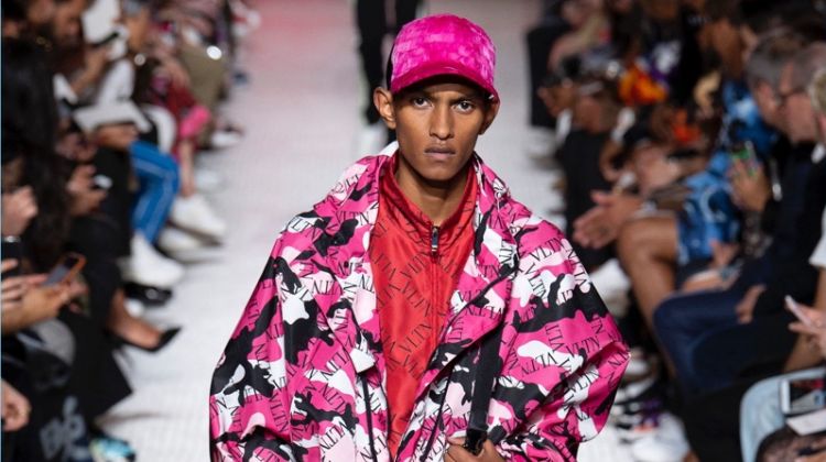 Valentino Makes a Logo Play with Spring ’19 Collection