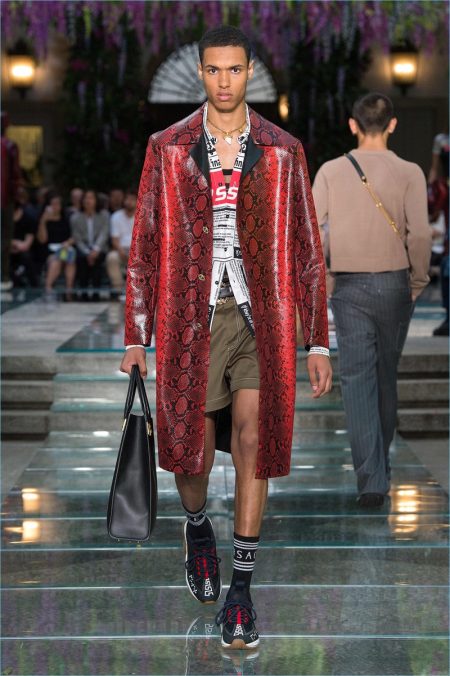 Versace Spring Summer 2019 Mens Collection 012