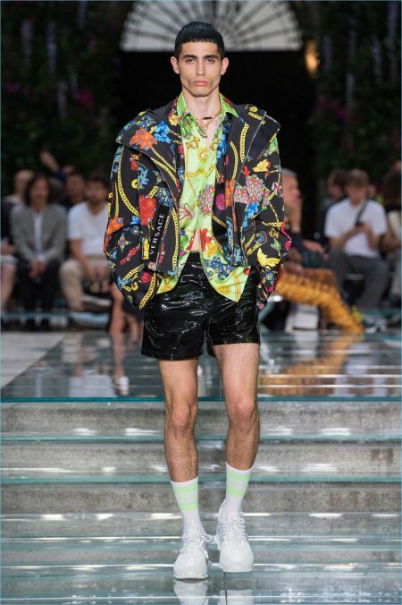 Versace Plays It Clean & Bold with Spring '19 Collection