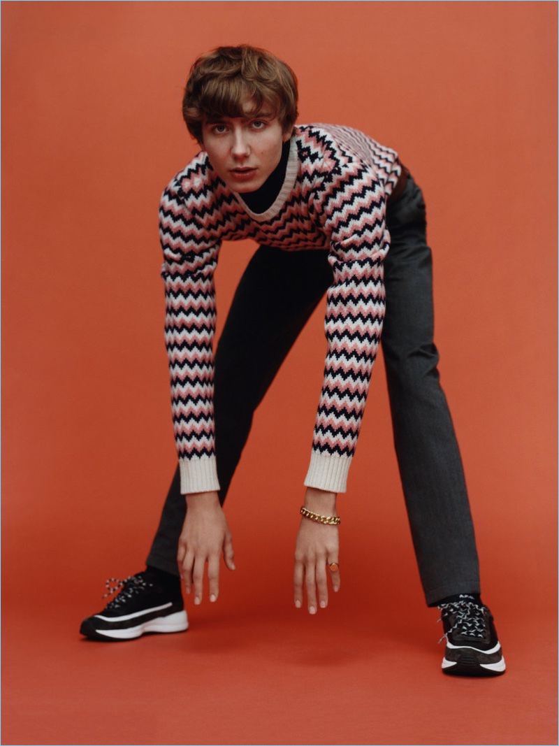 Stretching, Paul Hameline sports A.P.C.