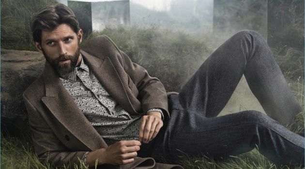 RJ Rogenski Ventures Outdoors for Aquascutum Fall '18 Campaign RJ Rogenski fronts Aquascutum's fall-winter 2018 campaign.