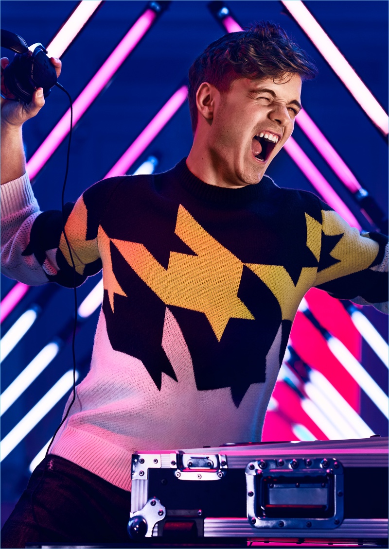 Martin Garrix appears in Armani Exchange's fall-winter 2018 campaign. » Giorgio Armani Joins Martin Garrix & Li Yifeng for Armani Exchange Fall '18 Campaign Martin Garrix appears in Armani Exchange's fall-winter 2018 campaign.