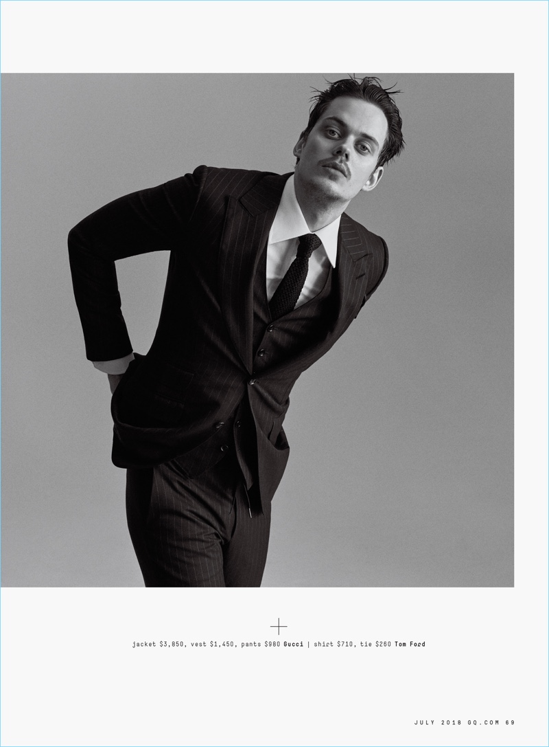 Suiting up in a three-piece Gucci suit with vest, Bill Skarsgård also wears a Tom Ford shirt and tie. » Cruel Summer: Bill Skarsgård Dons Dark Styles for GQ Suiting up in a three-piece Gucci suit with vest, Bill Skarsgård also wears a Tom Ford shirt and tie.