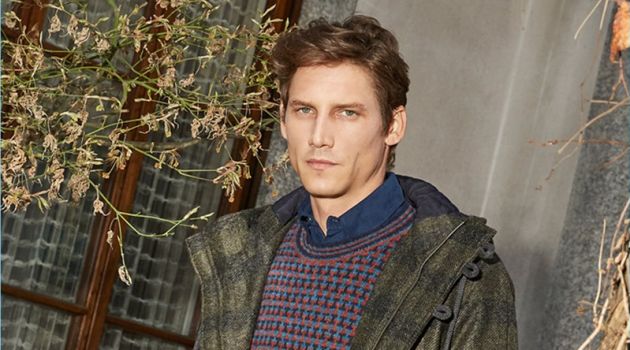Roch Barbot Sports Fall '18 Style for Brooksfield Roch Barbot dons a dufflecoat and other essentials from Brooksfield's fall-winter 2018 collection.