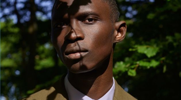 Fernando Cabral Travels to Sweden for COS Fall '18 Campaign Fernando Cabral stars in COS' fall-winter 2018 campaign.