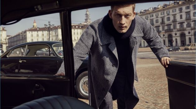 Bastian Thiery, Max Townsend + More Star in Corneliani Fall '18 Campaign Bastian Thiery stars in Corneliani's fall-winter 2018 campaign.