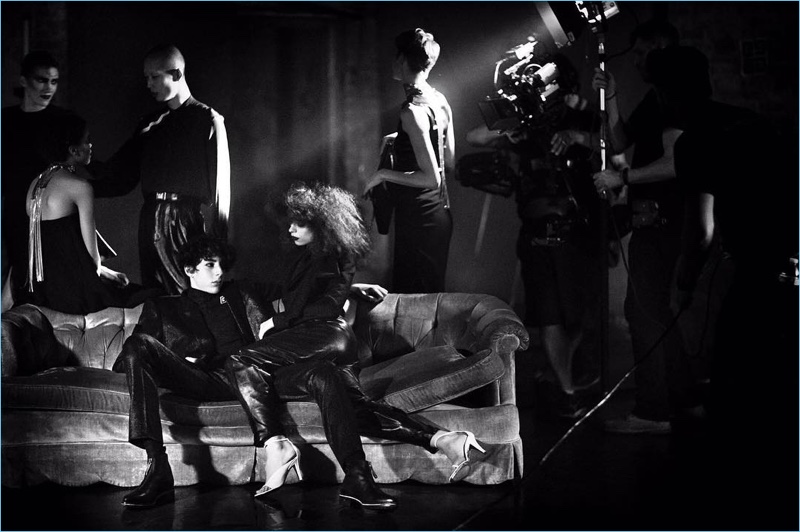Givenchy shares a behind the scenes look at its fall-winter 2018 campaign. » Night Noir: Givenchy Parties for Fall '18 Campaign Givenchy shares a behind the scenes look at its fall-winter 2018 campaign.
