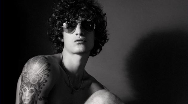 Jonathan Bellini Channels Rock Style for Risbel Jonathan Bellini Channels Rock Style for Risbel