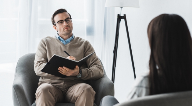 Advice For Finding The Right Therapist Male Therapist