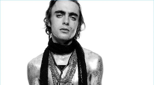 Lennon Gallagher, Paul Hameline + More Front Saint Laurent Spring '19 Outing Lennon Gallagher wears a look from Saint Laurent's spring-summer 2019 collection.