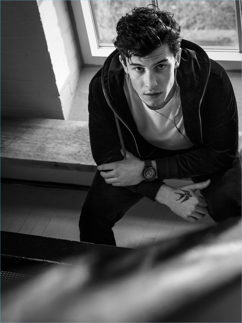 Emporio Armani Connected reunites with Shawn Mendes for fall-winter 2018. » Shawn Mendes Unveils New Emporio Armani Connected Watches in Fall '18 Campaign Emporio Armani Connected reunites with Shawn Mendes for fall-winter 2018.