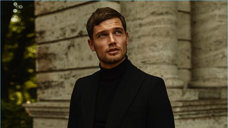 Stefan Pollmann Embraces Stylish Confidence for L’Officiel Ukraine