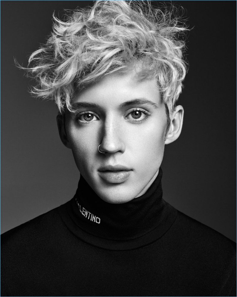 Ready for his close-up, Troye Sivan wears a Valentino turtleneck. » Troye Sivan Connects with GQ, Talks Meaning of 'Bloom' Ready for his close-up, Troye Sivan wears a Valentino turtleneck.