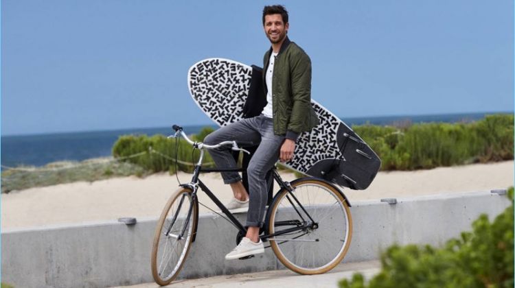 Albert Reed Connects with Banana Republic, Dons Its Traveler Pant