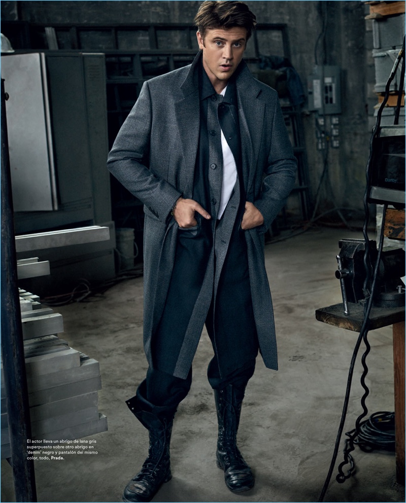 Front and center, Boyd Holbrook wears fall-winter 2018 clothes from Prada. » Boyd Holbrook Covers Icon El País, Embraces Western-Inspired Style Front and center, Boyd Holbrook wears fall-winter 2018 clothes from Prada.