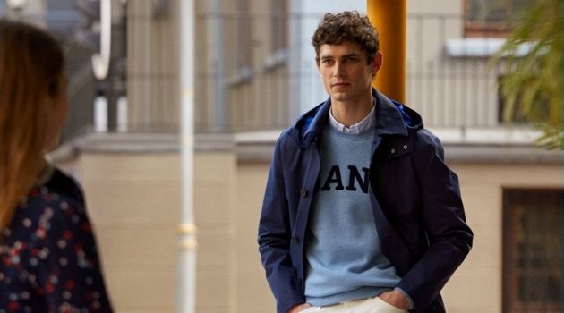 Arthur Gosse Embraces Collegiate Style for Gant Fall '18 Campaign Arthur Gosse stars in Gant's fall-winter 2018 campaign.