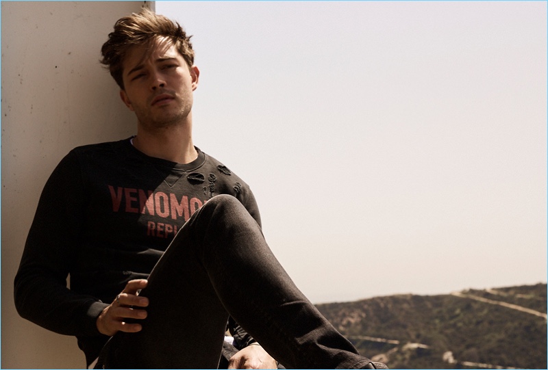 Brazilian model Francisco Lachowski sports a casual look from Replay.