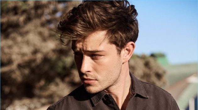 Fall in Style: Francisco Lachowski & Jonathan Bellini Sport Replay Arrivals Model Francisco Lachowski sports a patched shirt from Replay.