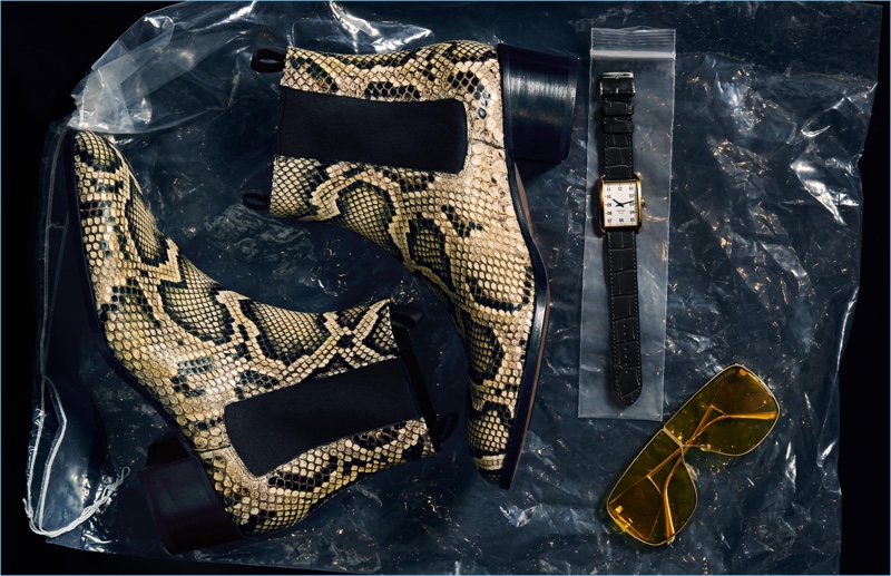 Tom Ford makes a statement with fall-winter 2018 accessories and footwear.