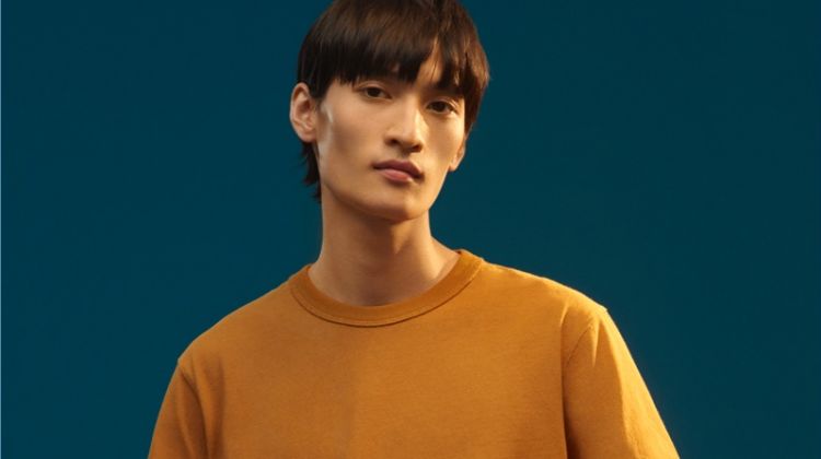 Ye Xiang dons a casual tee from Uniqlo U's fall-winter 2018 collection.
