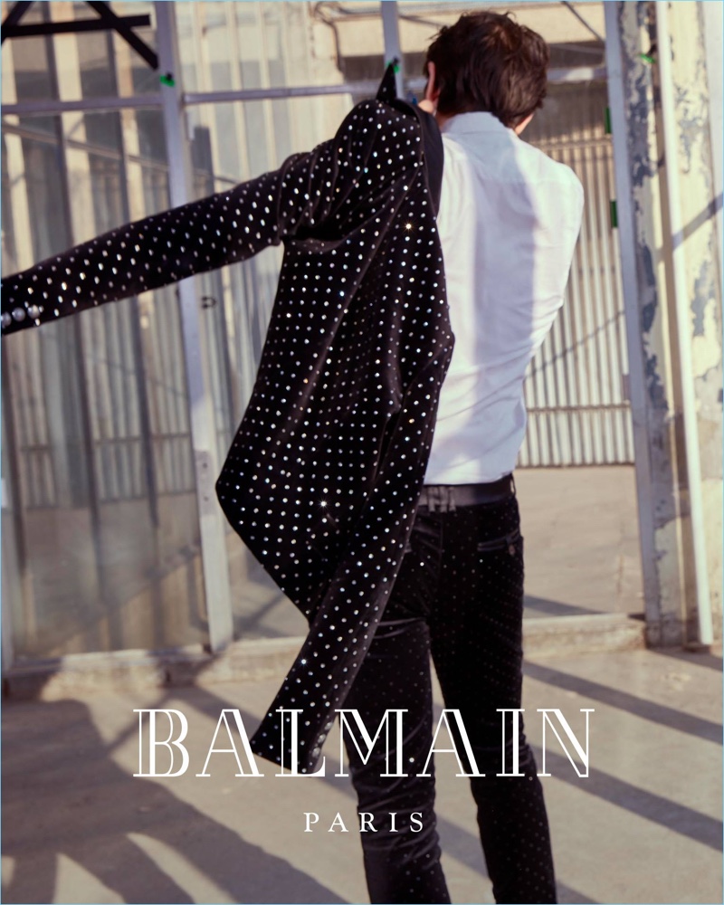 Balmain taps James Bay as one of its stars for its fall-winter 2018 campaign.