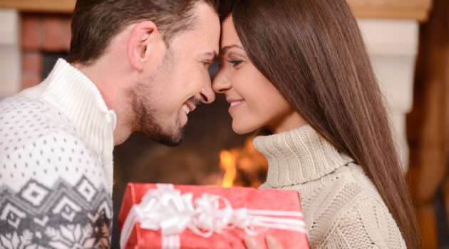 7 Different Gifts Ideas for Her for Christmas Christmas Couple
