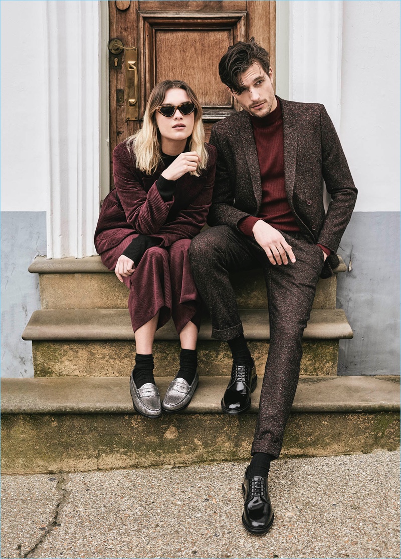 Claudia Gould and Andrea Zelletta appear in G.H. Bass & Co.'s fall-winter 2018 campaign.