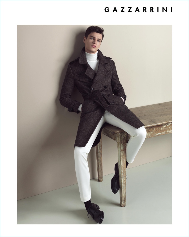 A chic vision, Filip Hrivnak appears in Gazzarrini's fall-winter 2018 campaign.