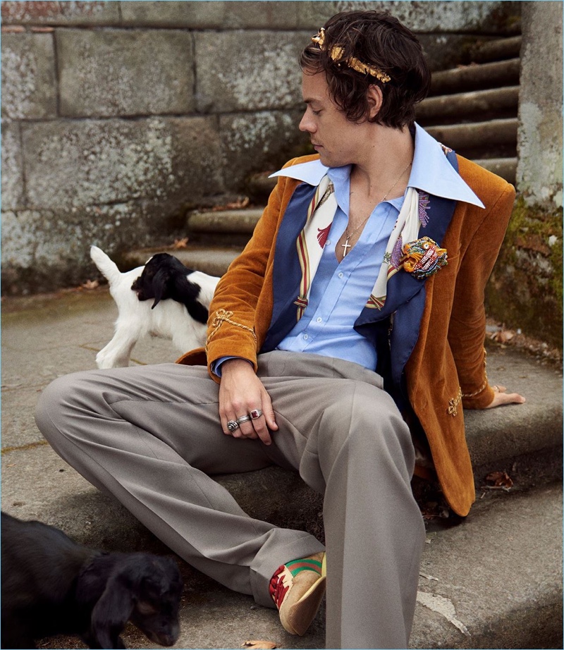 Gucci reunites with Harry Styles for its cruise 2019 tailoring campaign.