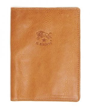 Il Bisonte Cowhide Passport Case in Natural Il Bisonte Cowhide Passport Case in Natural