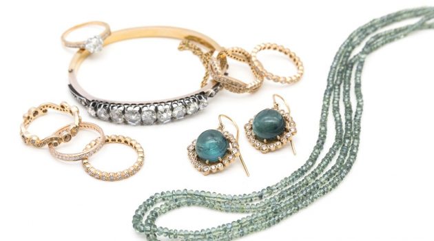 Jewelry Buying Tips For The Special Lady In Your Life Jewelry Buying Tips For The Special Lady In Your Life