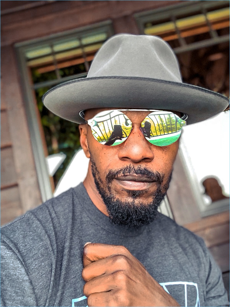 A cool vision, Jamie Foxx wears The Yorker sunglasses by Privé Revaux.