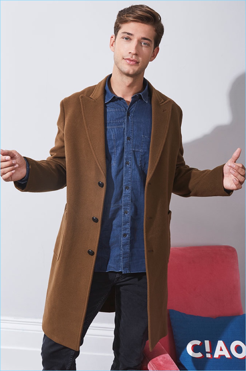 YOOX taps Ben Bowers to appear in its new style feature. » Ben Bowers & Antonino Russo Dress Like an Italian for YOOX YOOX taps Ben Bowers to appear in its new style feature.
