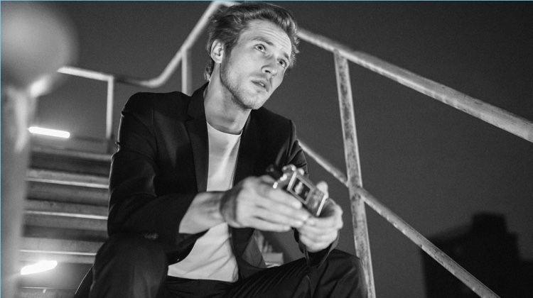 Jules Raynal stars in the fragrance campaign of s.Oliver Black Label.