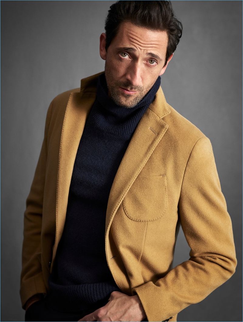 Actor Adrien Brody wears an unstructured blazer for Mango Man's fall-winter 2018 campaign.