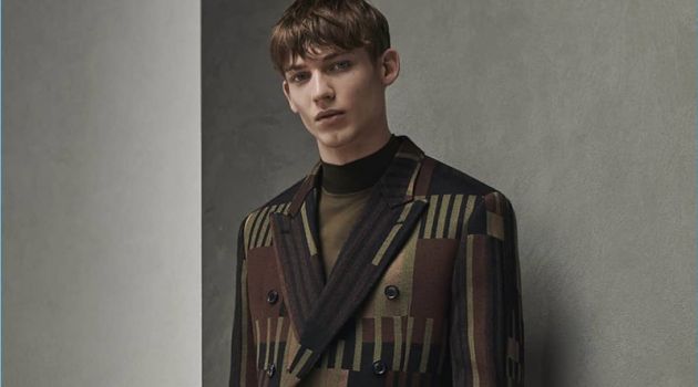 Christopher Einla & Oliver Houlby Embrace Elegant Style for Cerruti 1881 Fall '18 Campaign Making a case for prints, Christopher Einla appears in Cerruti 1881's fall-winter 2018 campaign.