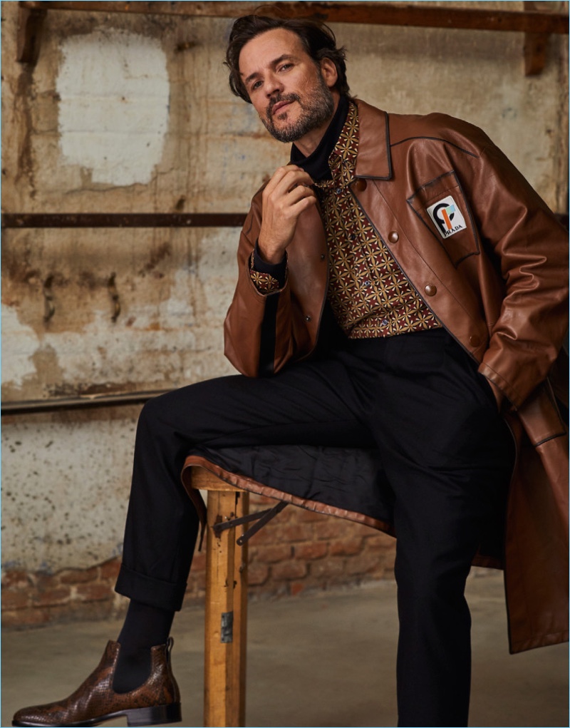 Daniel Grao sports a fall-winter 2018 look by Prada for El Pais Semanal.