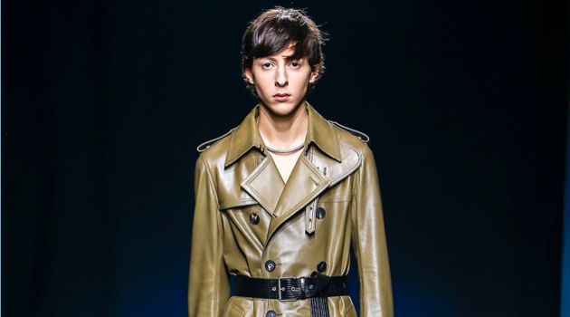 Givenchy Proposes Uniform Style with Spring '19 Collection Givenchy Proposes Uniform Style with Spring '19 Collection