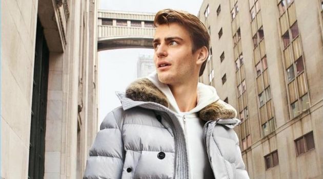 Ben Allen Explores New York for Peuterey Fall '18 Campaign Ben Allen stars in Peuterey's fall-winter 2018 campaign.