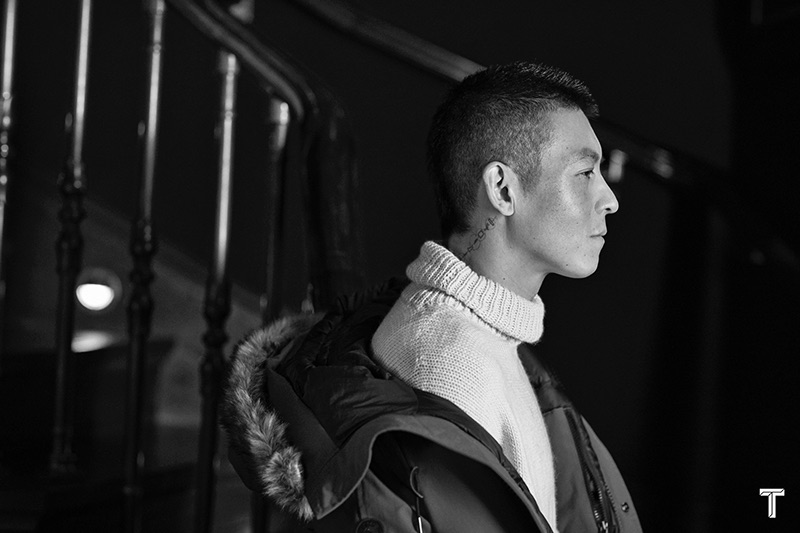 Delivering a side profile, Edison Chen sports a Ralph Lauren turtleneck sweater with a POLO Ralph Lauren parka. » Edison Chen Covers The New York Times Style Magazine Singapore Delivering a side profile, Edison Chen sports a Ralph Lauren turtleneck sweater with a POLO Ralph Lauren parka.