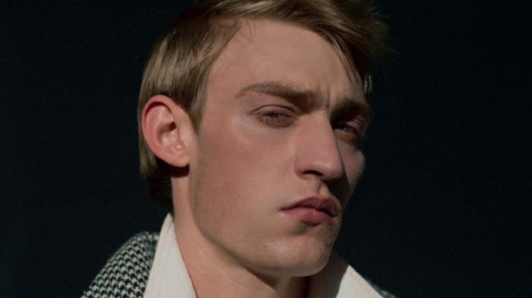 Phoenix Blu & Dylan Moran Embrace Modern Dressing for Esquire España