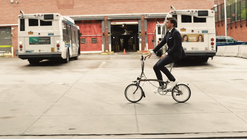 Massimo Dutti Traveler: Johannes Huebl Takes Manhattan in Style