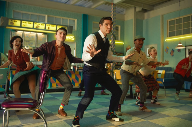 Taking to a vintage-style diner, Pedro Pascal performs in Happy Socks' holiday 2018 campaign. » Pedro Pascal Performs Dance Number for Happy Socks Holiday '18 Campaign Taking to a vintage-style diner, Pedro Pascal performs in Happy Socks' holiday 2018 campaign.