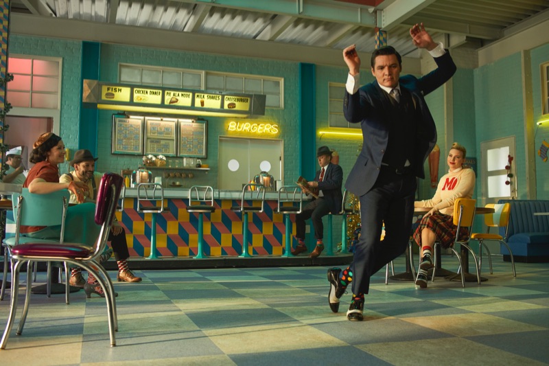 Actor Pedro Pascal charms in Happy Socks' holiday 2018 campaign. » Pedro Pascal Performs Dance Number for Happy Socks Holiday '18 Campaign Actor Pedro Pascal charms in Happy Socks' holiday 2018 campaign.