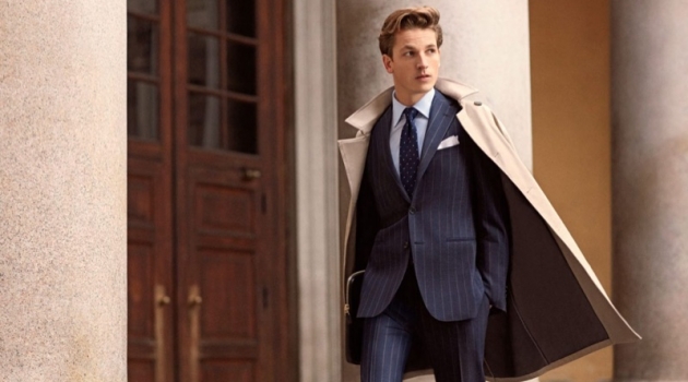 Hugo Sauzay Goes Sartorial for Vitale Barberis Canonico Fall '18 Campaign Arnaldo Anaya-Lucca photographs Hugo Sauzay for Vitale Barberis Canonico's fall-winter 2018 campaign.