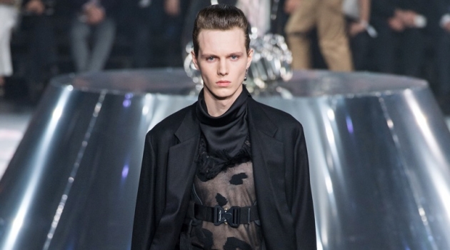Dior Men Shows Pre-Fall '19 Collection in Tokyo Dior Men Shows Pre-Fall '19 Collection in Tokyo