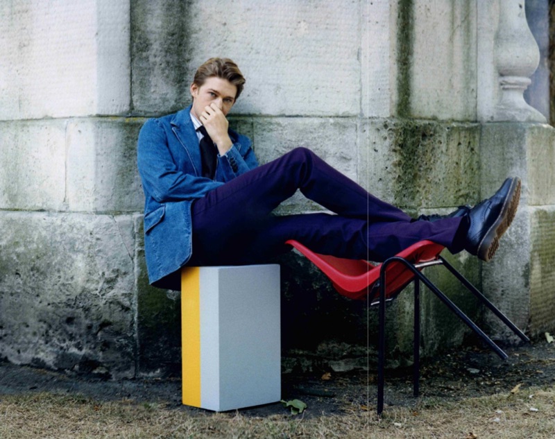No stranger to Prada after starring in a campaign for the label, Joe Alwyn is pictured in its jacket and pants with a Charvet shirt.