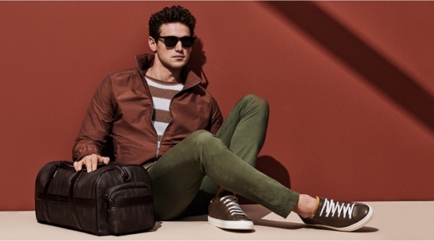 Giacomo Cavalli Returns for Liu Jo Uomo Spring '19 Campaign A cool vision in shades, Giacomo Cavalli stars in Liu Jo Uomo's spring-summer 2019 campaign.