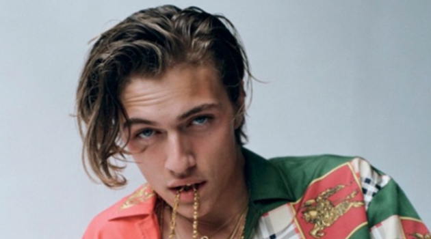 Lucky Blue Smith Channels 90s Style for L'Officiel Hommes Brasil Lucky Blue Smith Channels 90s Style for L'Officiel Hommes Brasil