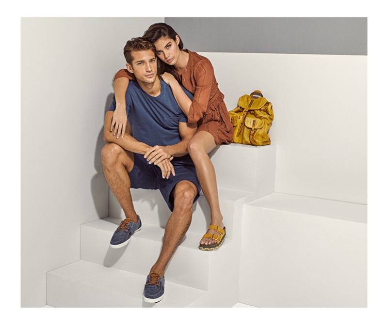 Xti taps models Ben Bowers and Sara Sampaio as the faces of its spring-summer 2019 campaign.